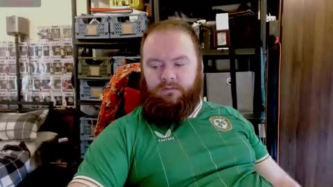 Snapshot of irishdaddy24 chatting on September 12, 12:16 pm twitter theirishman205 online show from September 12, 12:16 pm