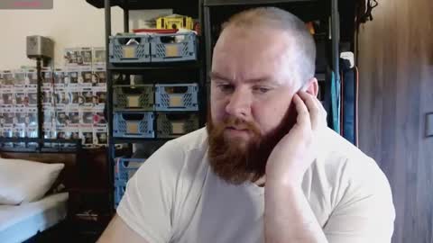 Snapshot of irishdaddy24 chatting on September 27, 11:37 am twitter theirishman205 online show from September 27, 11:37 am