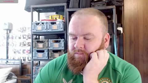 Snapshot of irishdaddy24 chatting on September 28, 11:59 am twitter theirishman205 online show from September 28, 11:59 am