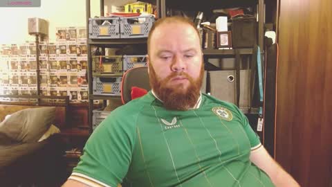 Snapshot of irishdaddy24 chatting on October 4, 11:36 pm twitter theirishman205 online show from October 4, 11:36 pm