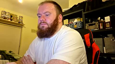 Snapshot of irishdaddy24 chatting on October 17, 5:59 pm twitter theirishman205 online show from October 17, 5:59 pm