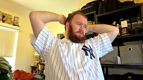 Snapshot of irishdaddy24 chatting on October 25, 3:40 pm twitter theirishman205 online show from October 25, 3:40 pm