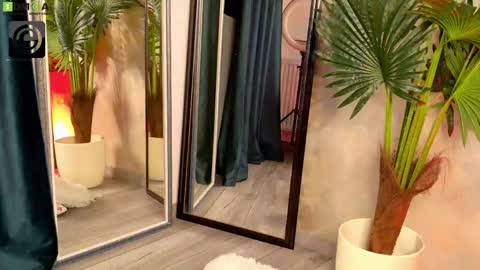 Iris online show from April 27, 7:12 pm