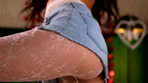 Snapshot of irisnightshade chatting on February 12, 4:07 am Maria online show from February 12, 4:07 am