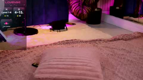 Snapshot of irisnightshade chatting on February 28, 2:34 am Maria online show from February 28, 2:34 am