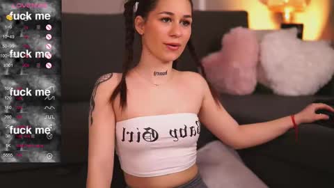 Snapshot of irisreynolds chatting on March 5, 8:10 am Maria online show from March 5, 8:10 am