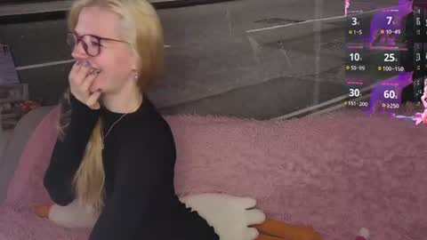 Snapshot of iriss_miller chatting on July 1, 11:12 am Im your queen Iriss online show from July 1, 11:12 am
