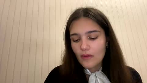 irisss31 online show from December 7, 8:05 pm