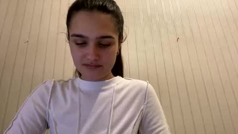 irisss31 online show from January 8, 7:13 pm