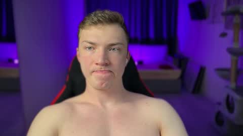 Snapshot of iron__chapman chatting on February 3, 7:08 pm Iron online show from February 3, 7:08 pm