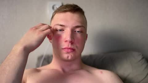 Snapshot of iron__chapman chatting on February 7, 10:35 pm Iron online show from February 7, 10:35 pm