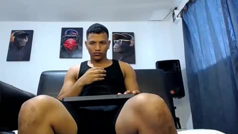 iron_arcia online show from May 1, 2:21 pm