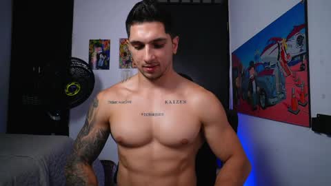 Snapshot of ironflex1 chatting on May 19, 8:37 pm Jake online show from May 19, 8:37 pm