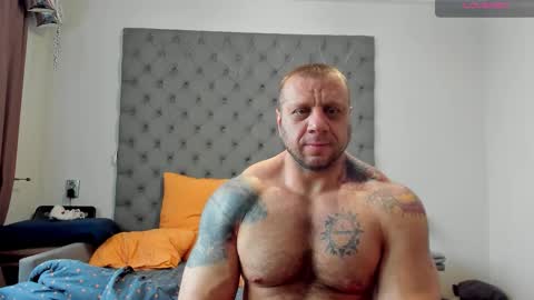 Snapshot of ironhulk22 chatting on March 1, 7:54 am ironhulk22 online show from March 1, 7:54 am