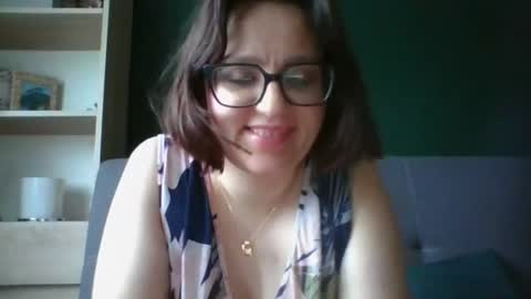 Snapshot of irresistibleparis chatting on June 22, 5:26 am Paris online show from June 22, 5:26 am