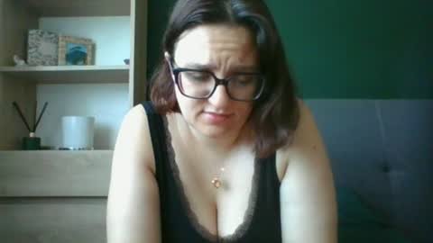 Snapshot of irresistibleparis chatting on July 2, 5:35 am Paris online show from July 2, 5:35 am