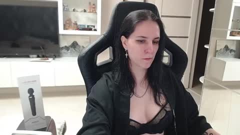 Irwi Tomboy online show from March 9, 9:14 pm