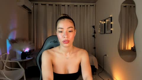 isa_____ online show from January 29, 11:04 pm