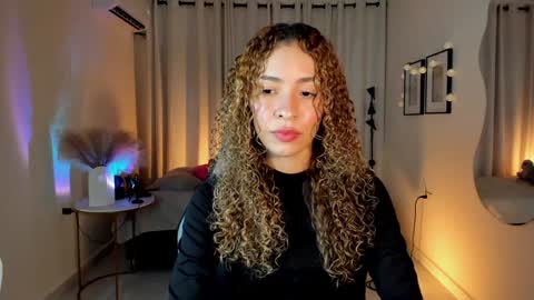 isa_____ online show from February 8, 1:43 am