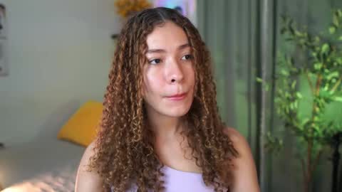 isa_____ online show from November 10, 11:15 pm