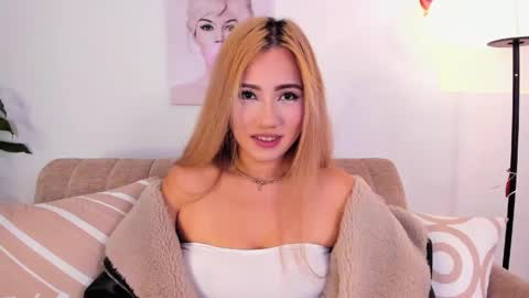 Isa Cortes  online show from June 3, 1:36 pm