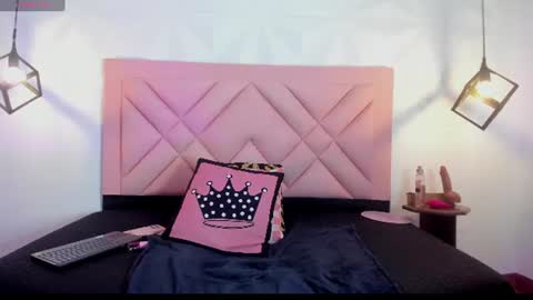 Snapshot of isa_cute_1 chatting on June 10, 8:19 pm ISABELLA online show from June 10, 8:19 pm