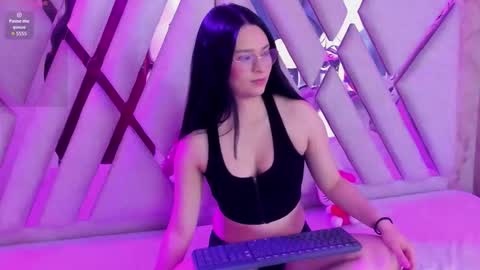 Snapshot of isa_doux chatting on March 4, 3:23 am Isa online show from March 4, 3:23 am