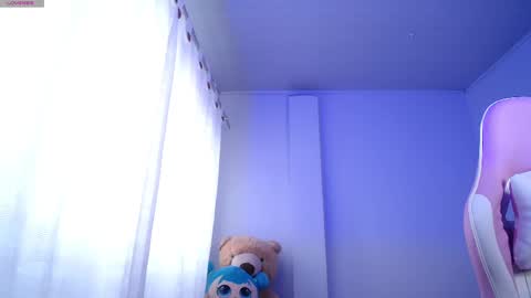 Isabella  online show from February 22, 1:24 pm