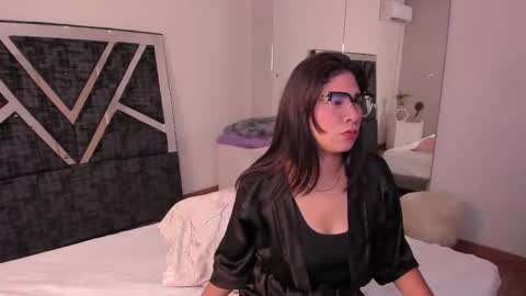 Snapshot of isa_jonness_ chatting on January 17, 12:21 pm oIssaJonneso online show from January 17, 12:21 pm