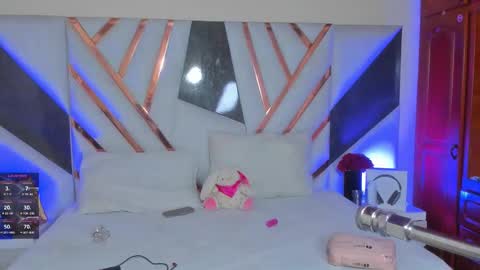 isa_kolins online show from February 25, 10:03 am