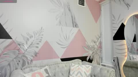    online show from March 10, 10:15 am