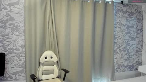    online show from December 3, 9:24 pm