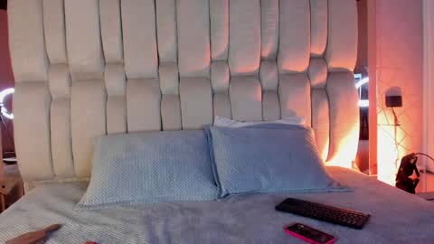 Isa  online show from April 8, 4:23 am