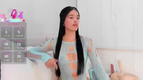 Snapshot of isa_queenn chatting on October 1, 8:15 pm ISA online show from October 1, 8:15 pm