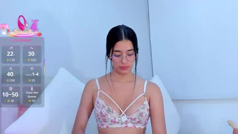 Snapshot of isa_queenn chatting on December 20, 6:15 pm ISA online show from December 20, 6:15 pm