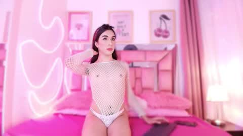 Snapshot of isa_villa chatting on February 18, 4:19 am isa online show from February 18, 4:19 am