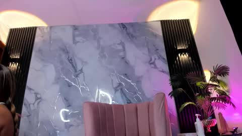 Isaa online show from January 10, 1:24 pm