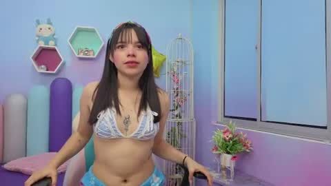 Isaa Skinny  online show from August 6, 4:03 am