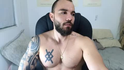 Isaac carter online show from December 4, 10:13 am