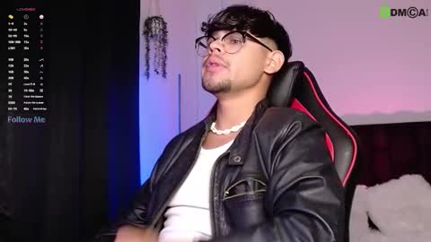 Isaac Saenz. online show from September 10, 12:43 am