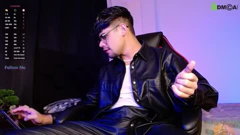 Isaac Saenz. online show from November 9, 12:31 am