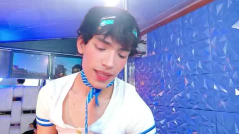 isaacnova online show from April 29, 8:59 pm
