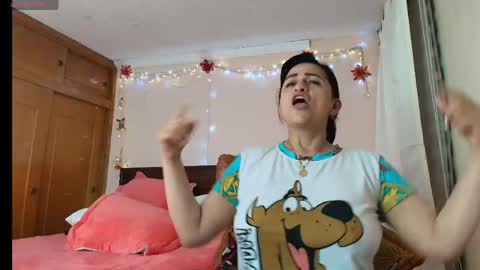 Snapshot of isabeel_sofia01 chatting on May 17, 11:45 pm Isabeel Sofia online show from May 17, 11:45 pm
