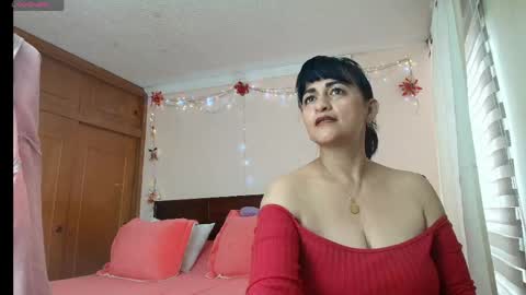 Snapshot of isabeel_sofia01 chatting on May 22, 2:01 pm Isabeel Sofia online show from May 22, 2:01 pm