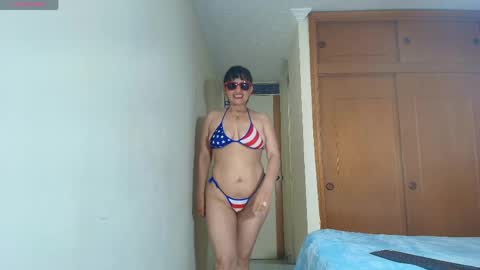 Snapshot of isabeel_sofia01 chatting on May 28, 2:14 pm Isabeel Sofia online show from May 28, 2:14 pm