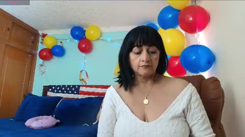 Snapshot of isabeel_sofia01 chatting on June 20, 7:27 pm Isabeel Sofia online show from June 20, 7:27 pm