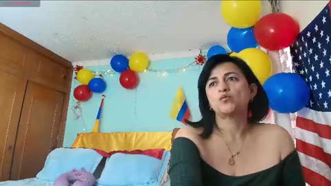 Snapshot of isabeel_sofia01 chatting on June 24, 6:51 pm Isabeel Sofia online show from June 24, 6:51 pm