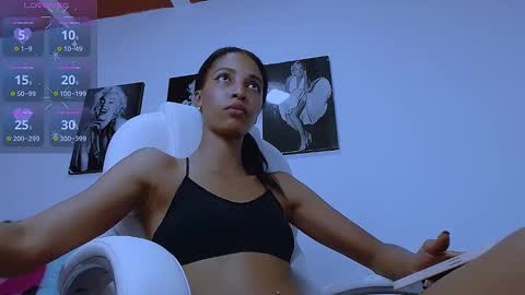 Snapshot of isabel_bailey chatting on December 10, 1:22 am isabel online show from December 10, 1:22 am