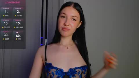 Bella online show from May 26, 3:52 pm