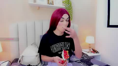 Snapshot of isabel_palmer chatting on June 8, 7:03 pm isabel_palmer online show from June 8, 7:03 pm